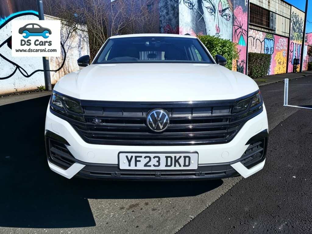 Volkswagen Touareg V6 Black Edition Tdi A YF23DKD White #2