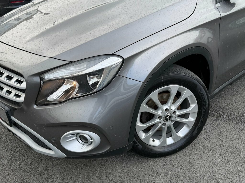 Mercedes-Benz GLA Class 1.6L Se LGZ5208 Grey #3
