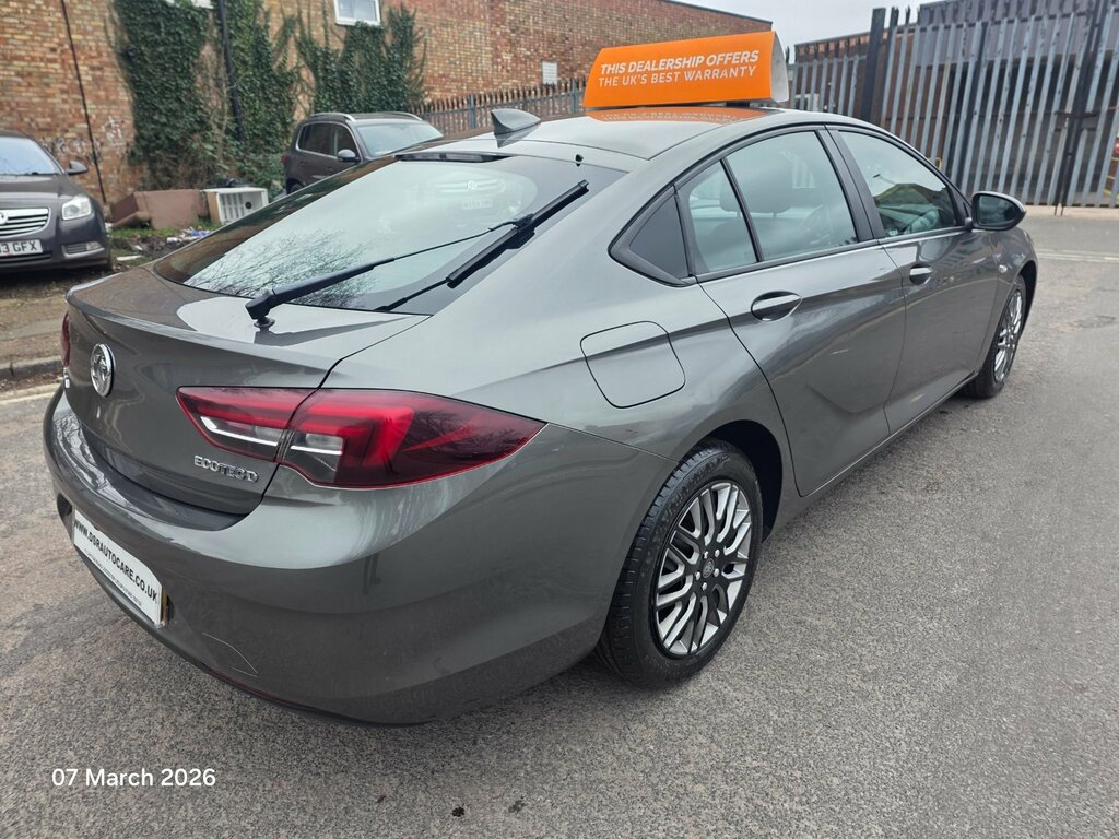 Vauxhall Insignia 1.6 Turbo D Ecotec Design Nav Grand Sport Dies VN18XJK Grey #4