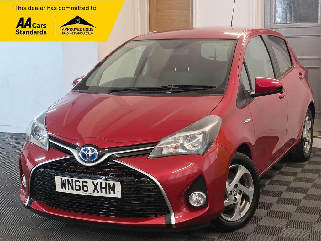 Toyota Yaris 1.5 Vvt-h Icon E-cvt Euro 6 Red
