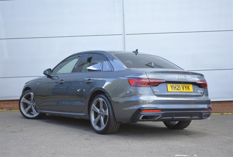 Audi A4 2.0 Tdi 35 Black Edition Saloon S Troni YH21VYK Grey #4
