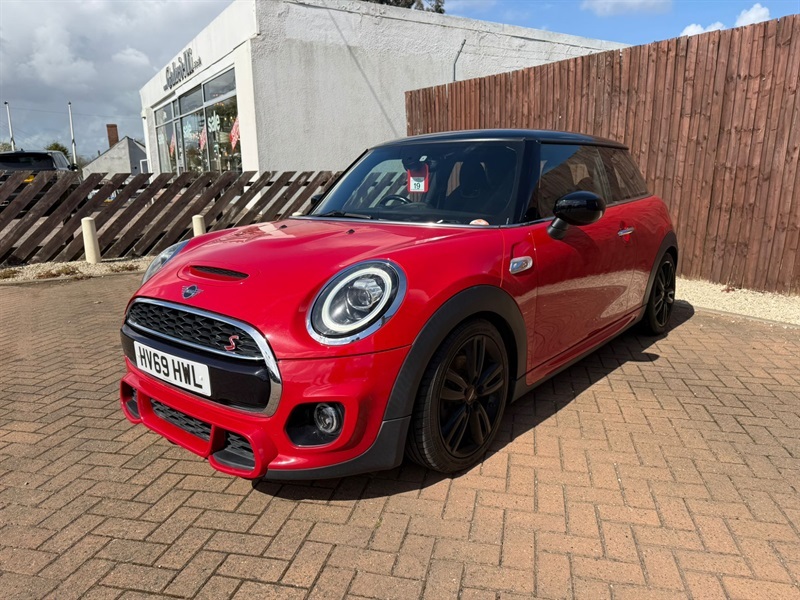 Mini Hatch 2.0 Cooper S Sport Hatchback Steptronic HV69HWL Red #2