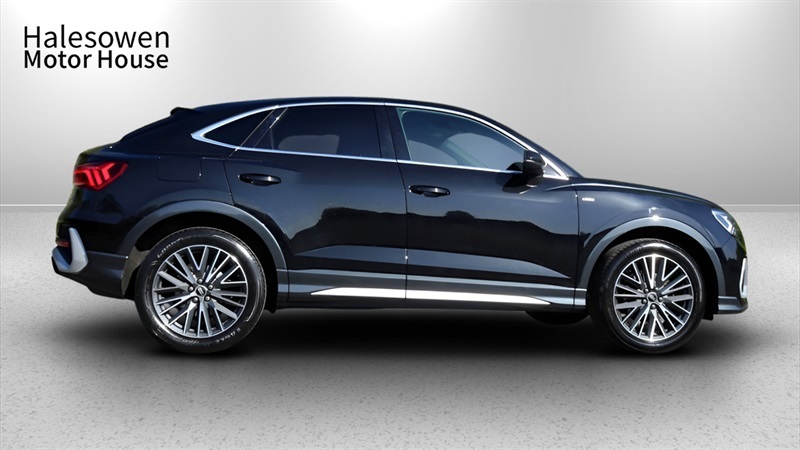 Audi Q3 1.5 Tfsi Cod 35 S Line Sportback S Tron VN22PYH Black #3