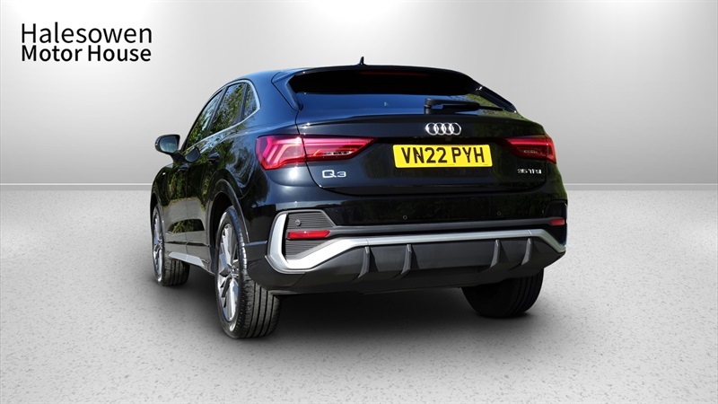 Audi Q3 1.5 Tfsi Cod 35 S Line Sportback S Tron VN22PYH Black #4