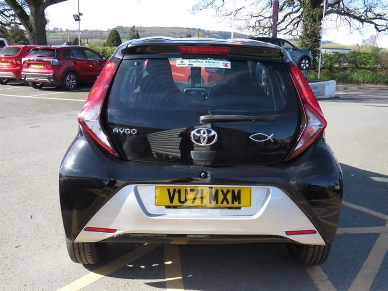 Toyota Aygo 1.0 Vvt-i X-play Hatchback X-shift Euro VU71MXM Black #6