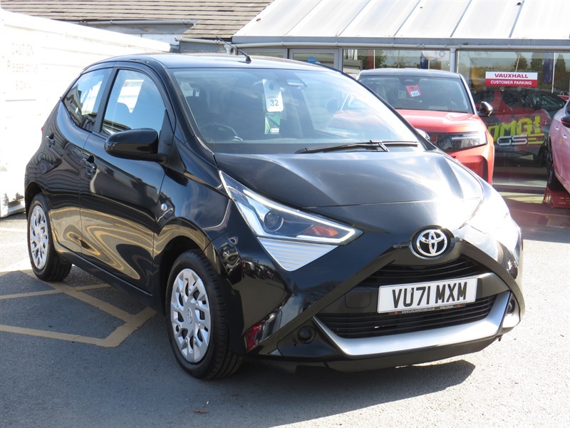 Toyota Aygo 1.0 Vvt-i X-play Hatchback X-shift Euro Black