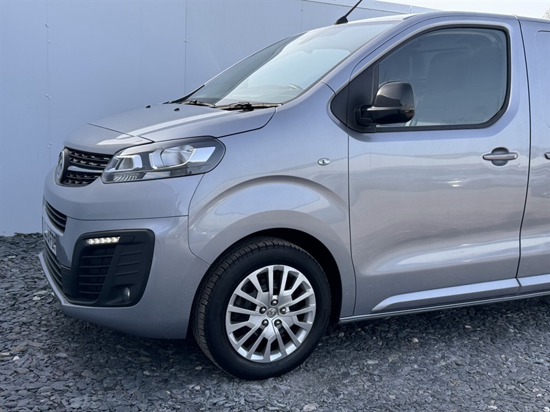 Vauxhall Vivaro 1.5 Turbo D 2700 Pro Panel Van 6Dr L DL73FDP Grey #5