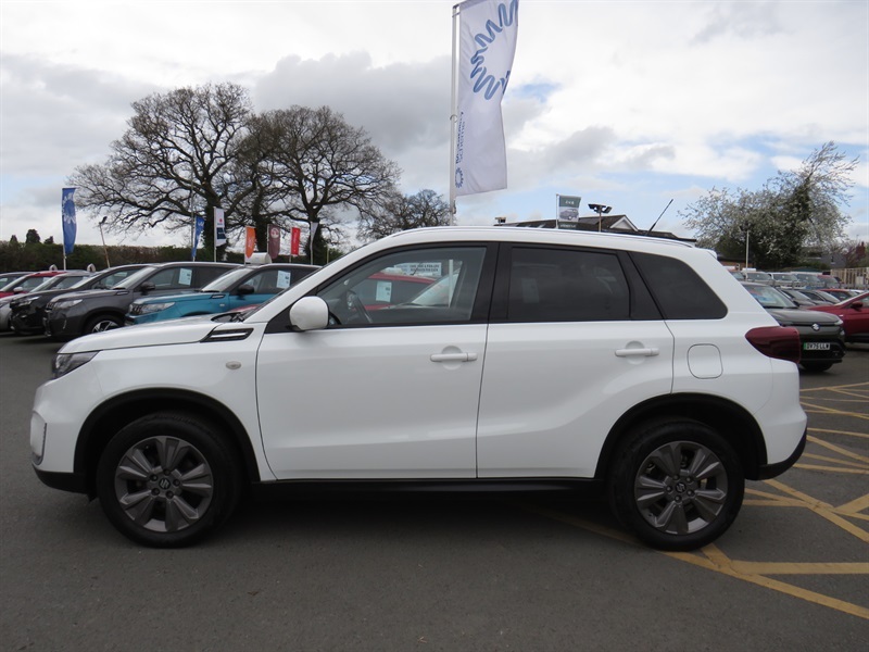 Suzuki Vitara 1.4 Boosterjet Mhev Sz-t Suv Hybrid Man DN23OMU White #4