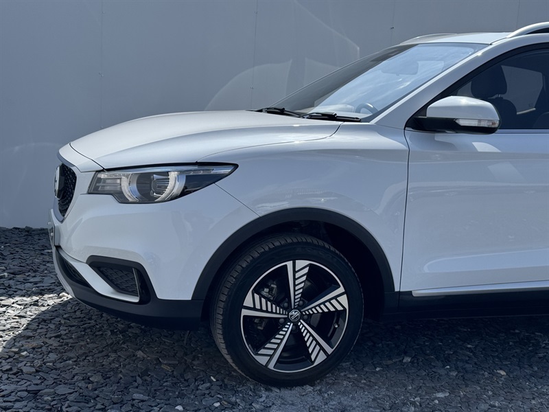 MG ZS 44.5Kwh Exclusive Suv 143 Ps RK70BKV White #5