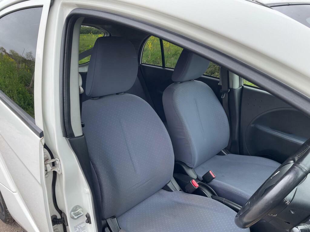 Peugeot ION Auto 5dr Silver #13