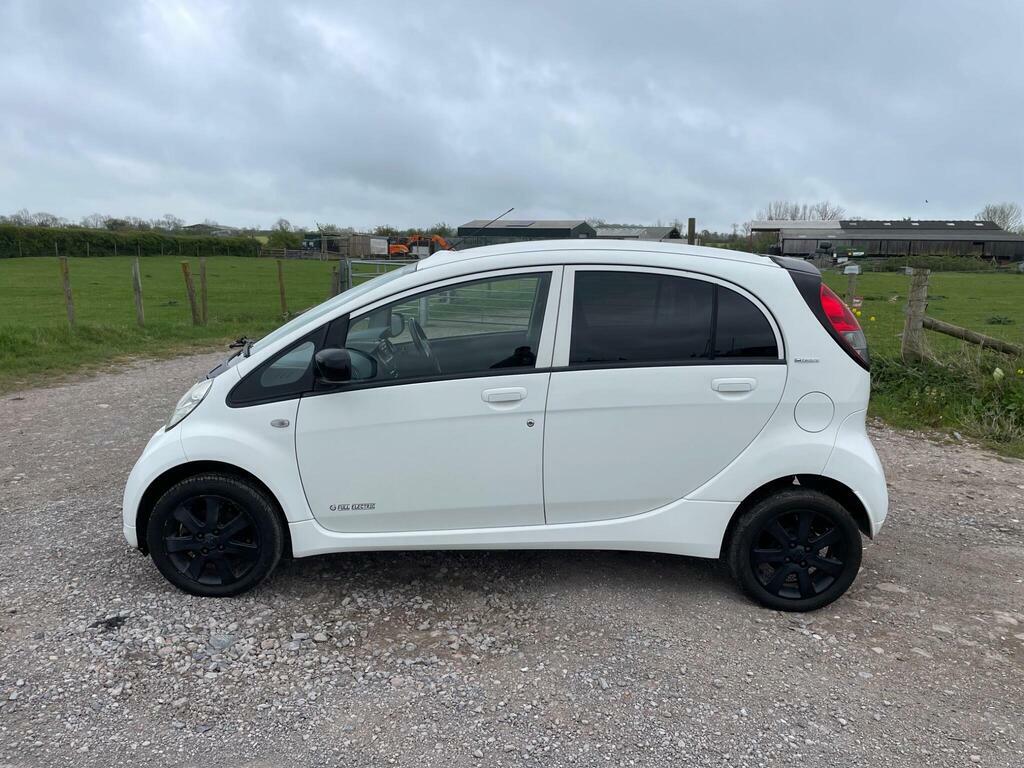 Peugeot ION Auto White #5