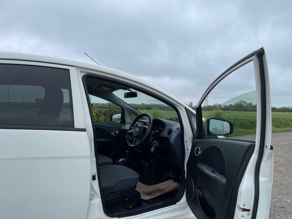 Peugeot ION Auto 5dr Silver #12