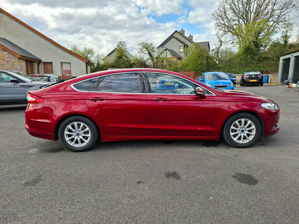Ford Mondeo 1.5 Tdci Econetic Zetec GGZ4026 Red #5