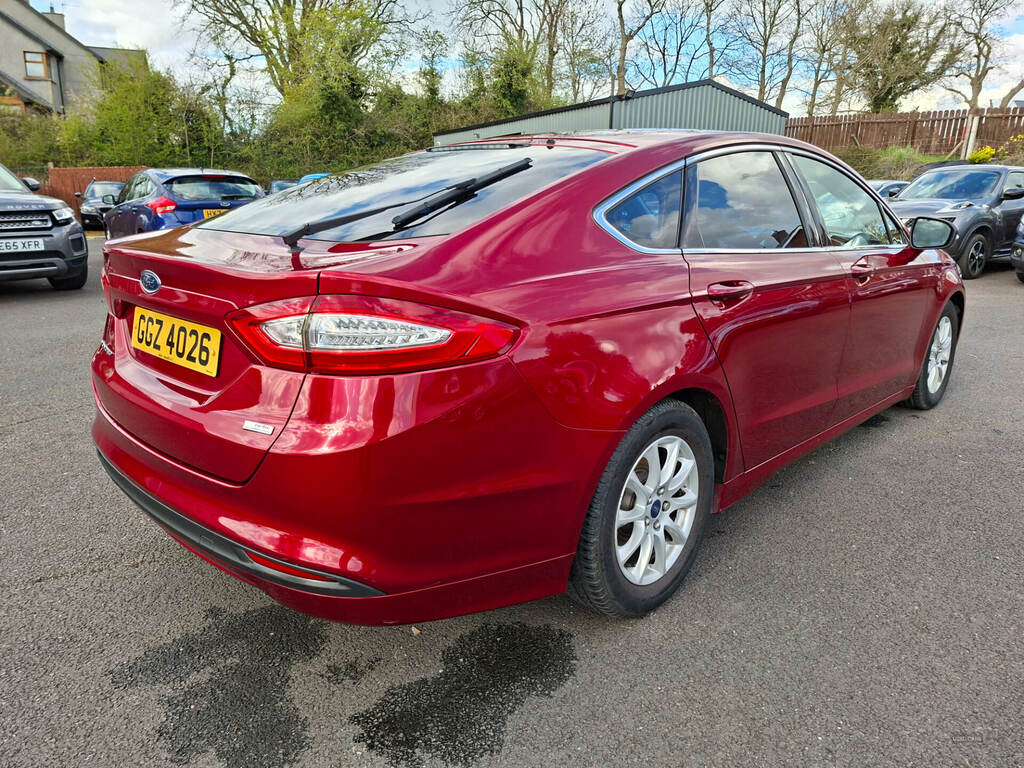 Ford Mondeo 1.5 Tdci Econetic Zetec GGZ4026 Red #4