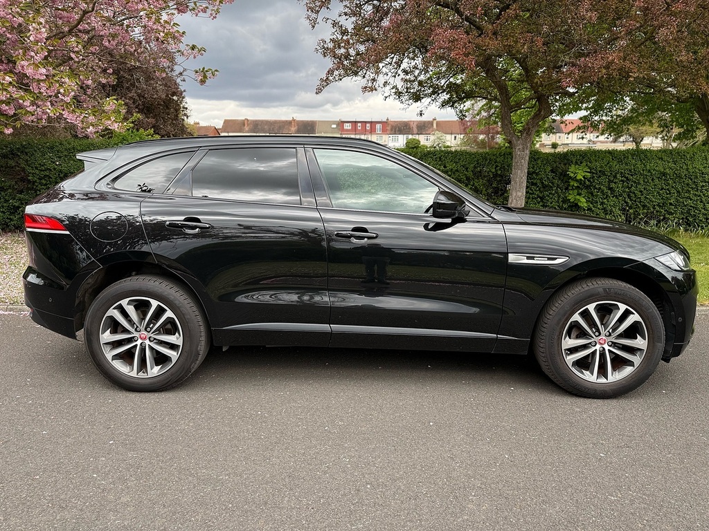 Jaguar F-Pace D180 R-sport U3353 Ulez SW67BYM Black #2