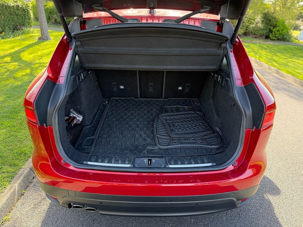 Jaguar F-Pace D180 R-sport U3359 Ulez WX20XJN Red #6