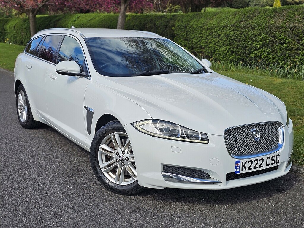 Jaguar XF D Luxury U3350 White