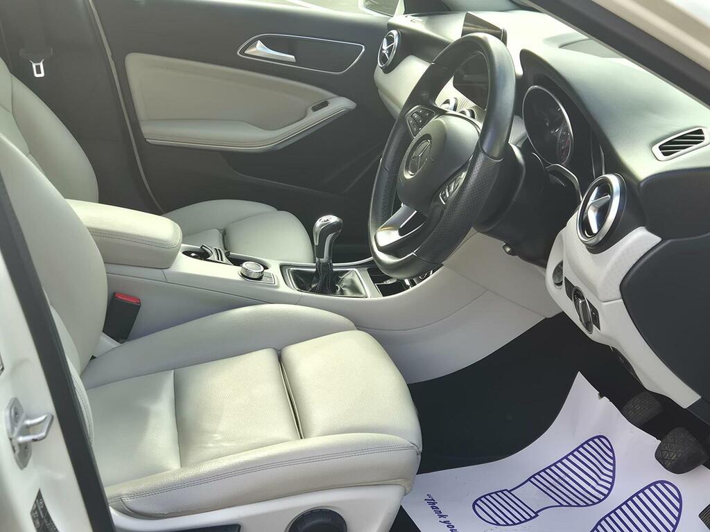 Mercedes-Benz A Class 1.5 A180d Sport Executive Euro 6 Ss 2018 PK18AVU White #6