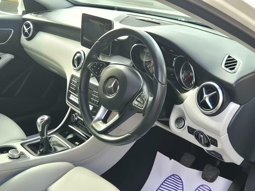 Mercedes-Benz A Class 1.5 A180d Sport Executive Euro 6 Ss 2018 PK18AVU White #2