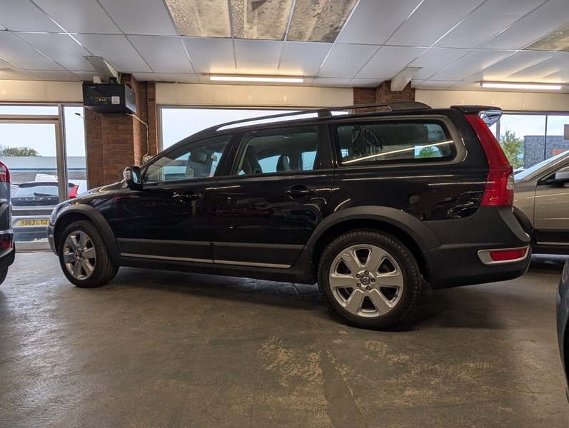Volvo XC70 D5 Se Sport Black