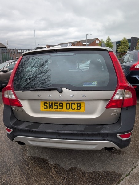 Volvo XC70 D5 Se Awd SM59OCB Gold #4