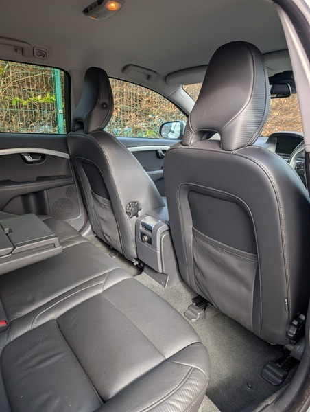 Volvo V70 Se Lux Red #16