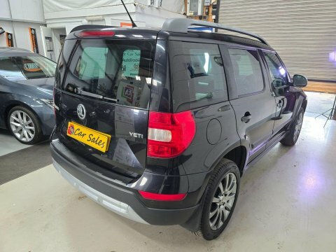 Skoda Yeti 2014 64 1.2 LV64UJK Black #2