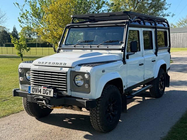 Land Rover Defender Pickup White