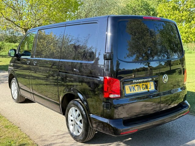 Volkswagen Transporter Mpv VK71GWJ Black #4