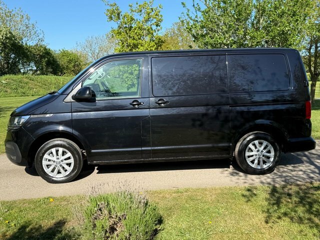 Volkswagen Transporter Mpv VK71GWJ Black #3