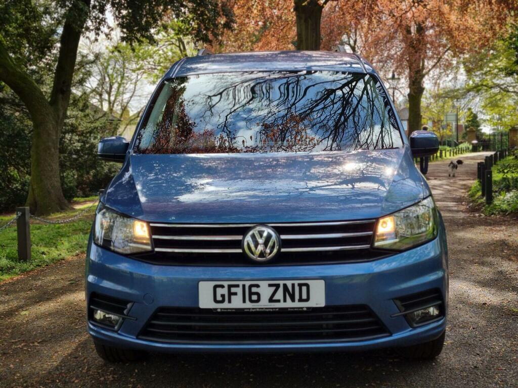 Volkswagen Caddy Maxi Life Mpv 2.0 Tdi Bluemotion Tech Dsg Euro 6 Ss Blue #4