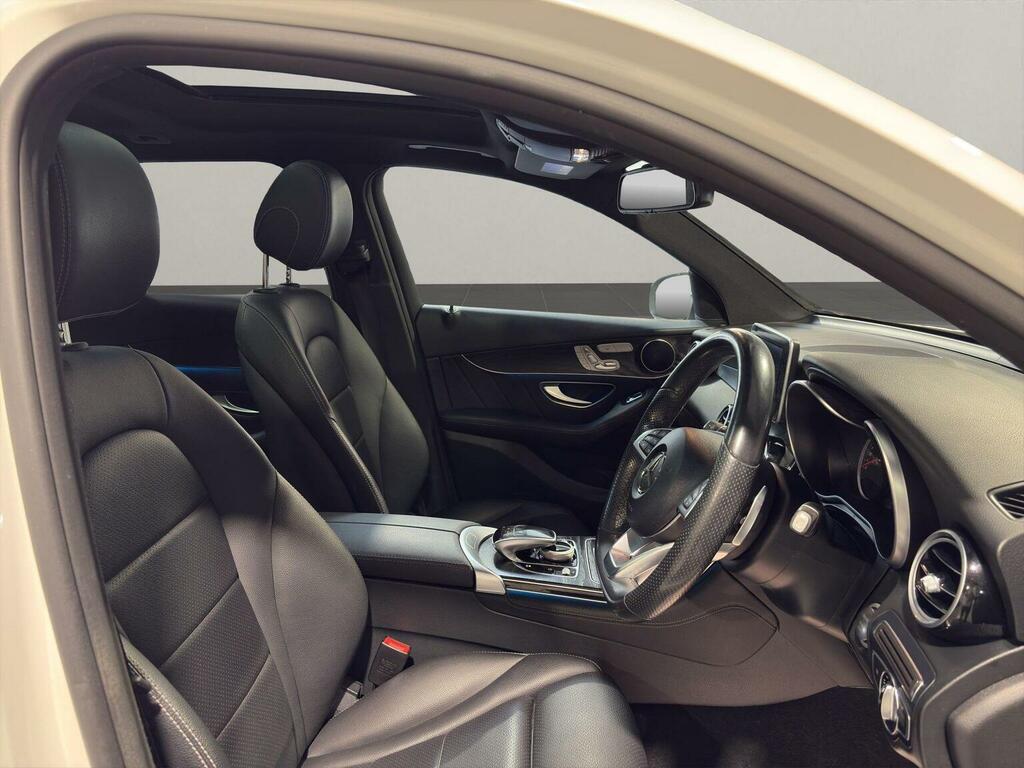 Mercedes-Benz GLC Class Suv 2.1 Glc250d Amg Line Premium G-tronic 4Matic White #3