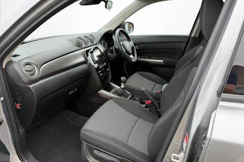 Suzuki Vitara 1.4 Boosterjet 48V SB72CZV Grey #2