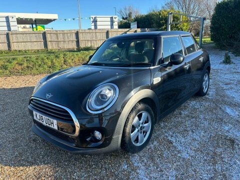 Mini Hatch 1.5 Cooper Euro KJ18UDH Black #3