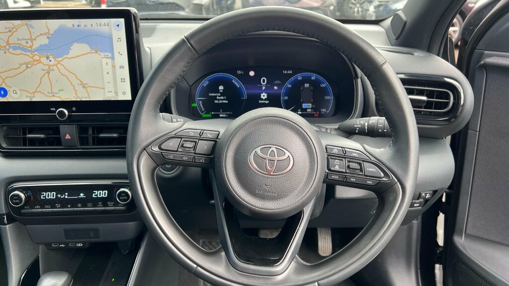 Toyota Yaris 1.5 Vvt-h Excel E-cvt Euro 6 Ss SK24KRU Black #6
