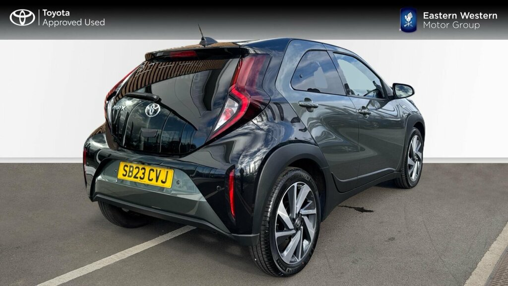 Toyota Aygo X 1.0 Vvt-i Edge Euro 6 Ss SB23CVJ Green #2