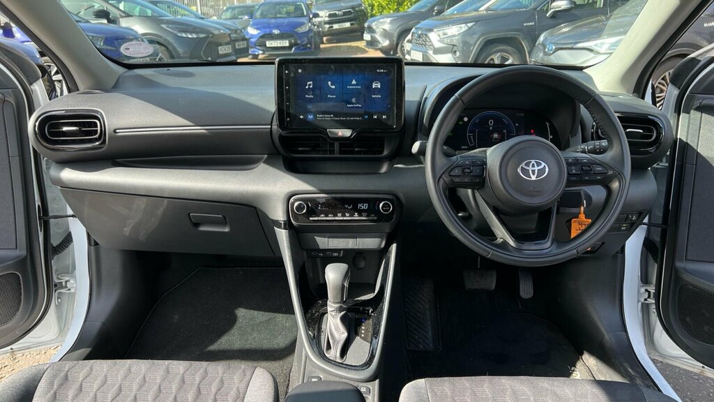 Toyota Yaris 1.5 Vvt-h Design E-cvt Euro 6 Ss SK25DVW White #5