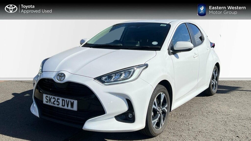 Toyota Yaris 1.5 Vvt-h Design E-cvt Euro 6 Ss SK25DVW White #3