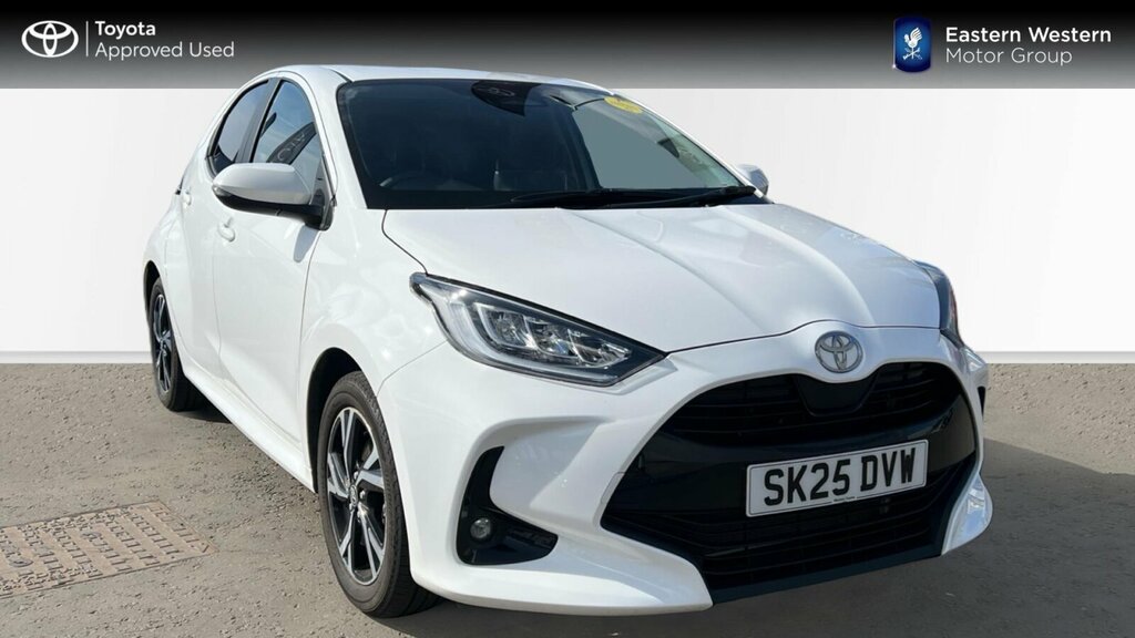 Toyota Yaris 1.5 Vvt-h Design E-cvt Euro 6 Ss White