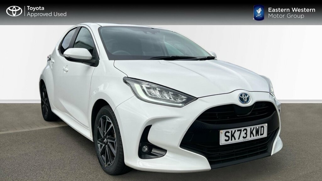 Toyota Yaris 1.5 Vvt-h Design E-cvt Euro 6 Ss White