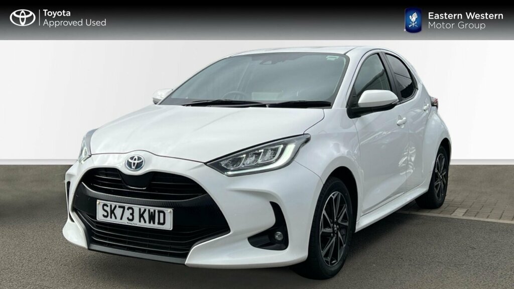 Toyota Yaris 1.5 Vvt-h Design E-cvt Euro 6 Ss SK73KWD White #3