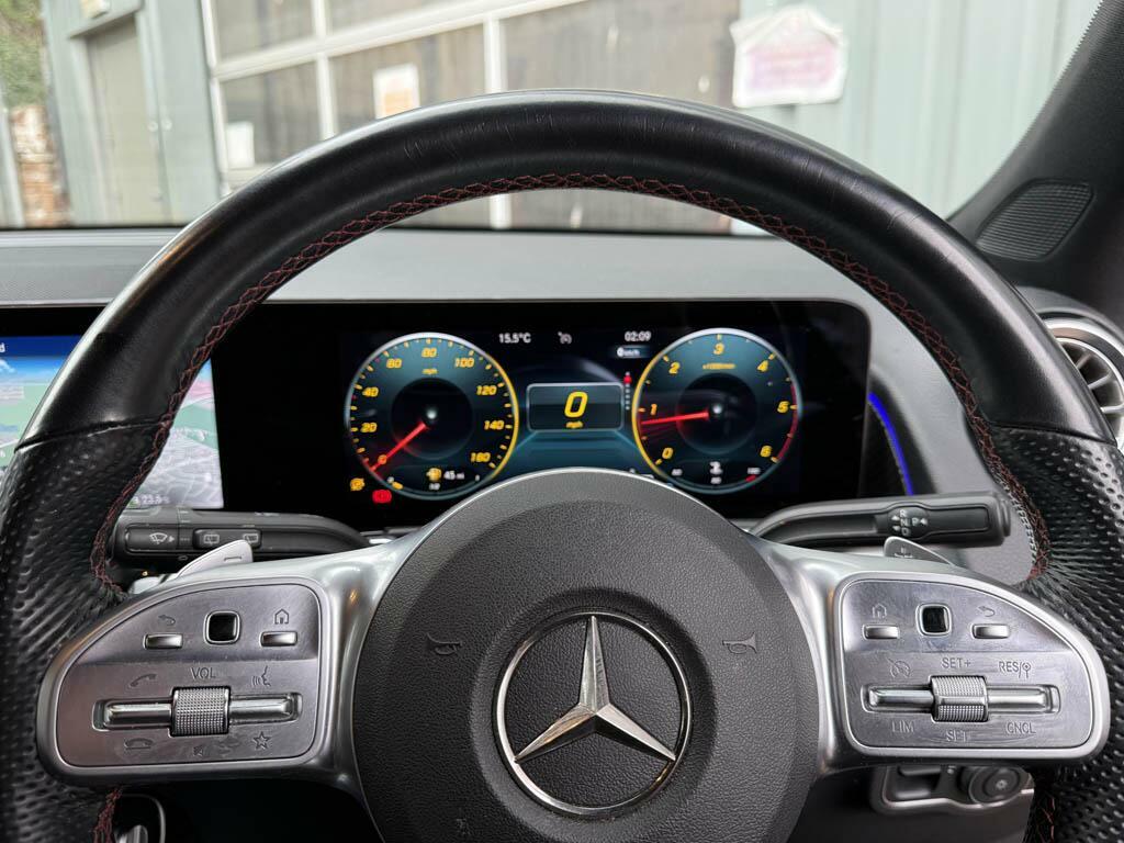 Mercedes-Benz GLB Class Glb 200 D Amg Line Premium 7 Seats SN22BMS Black #4
