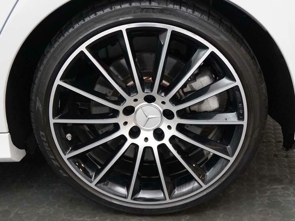 Mercedes-Benz A Class Mercedes-amg A 35 4Matic Executive KR72ELV White #6