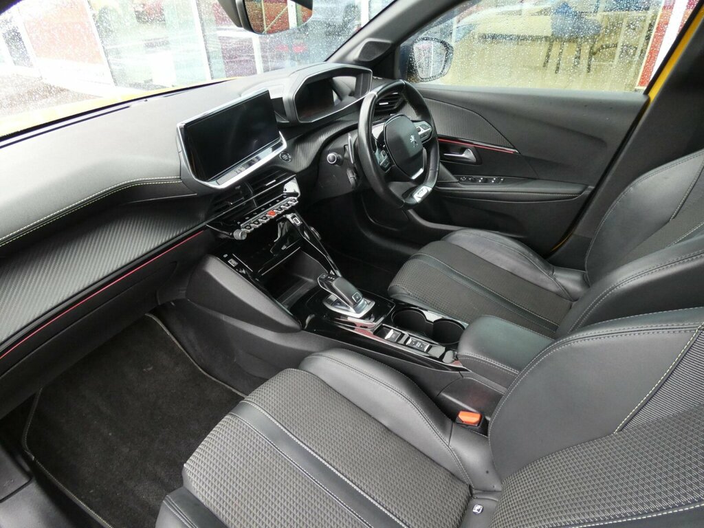 Peugeot 208 1.2 Puretech Gt Line Eat Euro 6 Ss GM69LXD Yellow #2