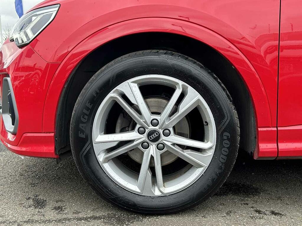 Audi Q3 35 Tfsi S Line S Tronic SR22HDF Red #5
