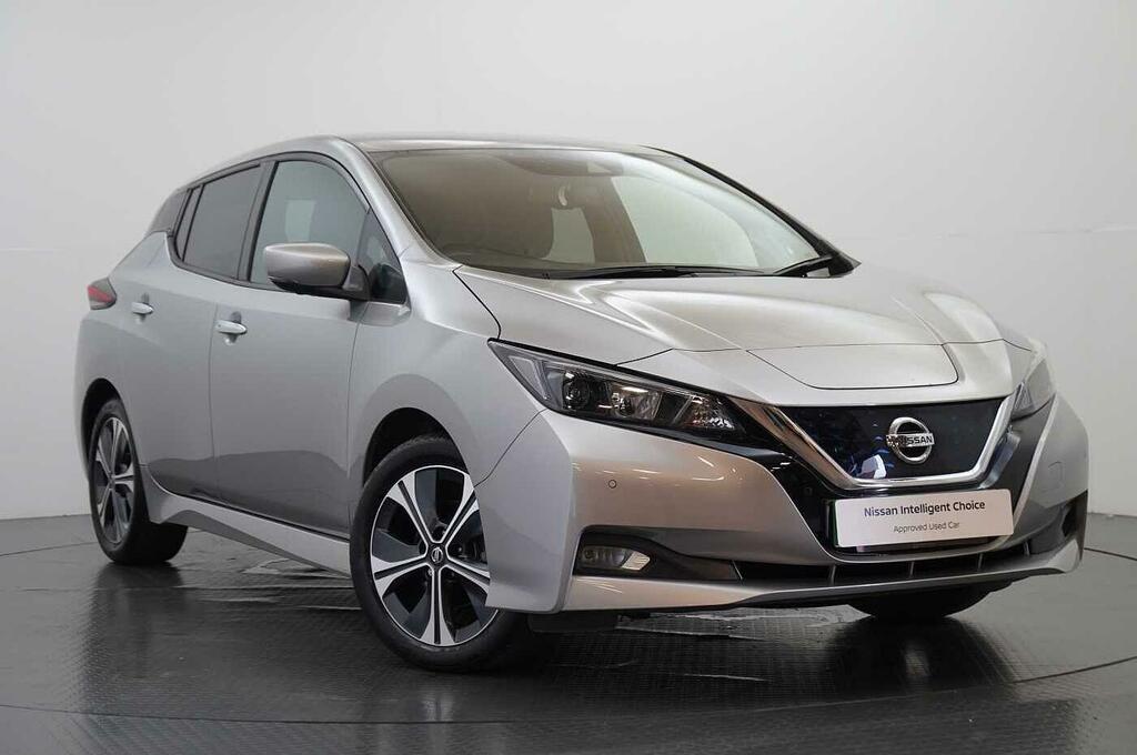 Nissan Leaf 40Kw N-connecta With Sat Nav And 360 View Cam Silver