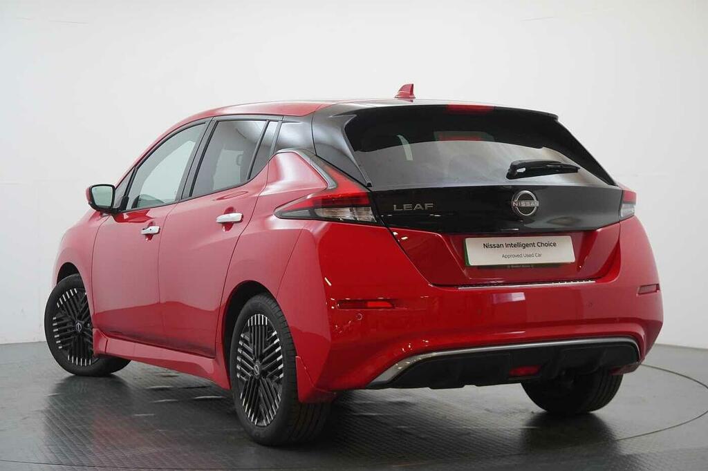 Nissan Leaf 39Kw N-connecta With Sat Nav And 360 Around V DX72YYT Red #3