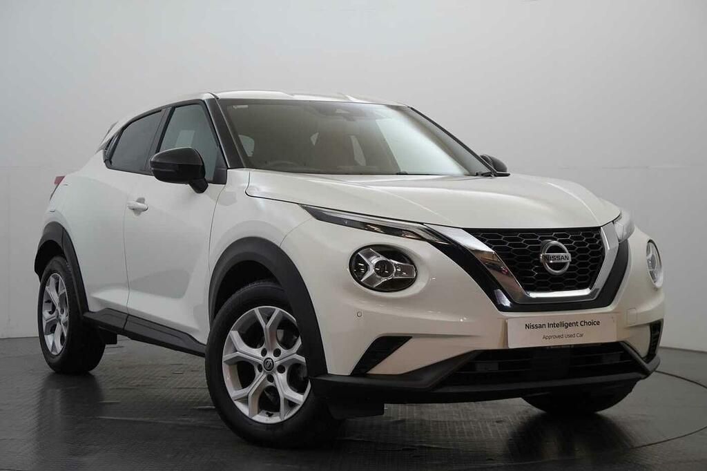Nissan Juke 1.0 Dig-t 114 N-connecta With Sat Nav And Rear Vie White