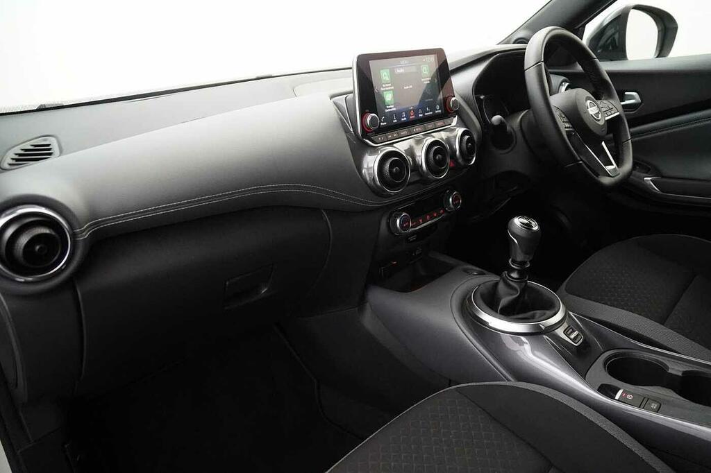 Nissan Juke 1.0 Dig-t 114 N-connecta With Sat Nav And Rear Vie SP21XFX White #2