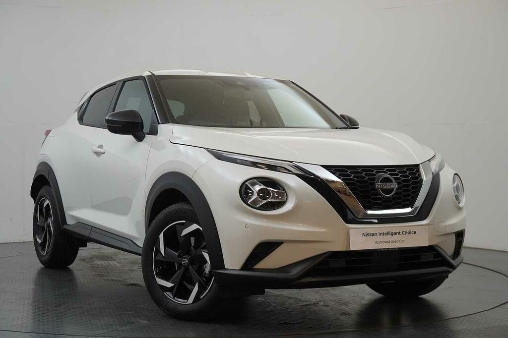 Nissan Juke 1.0 Dig-t 114 N-connecta With Sat Nav And Rear Vie White